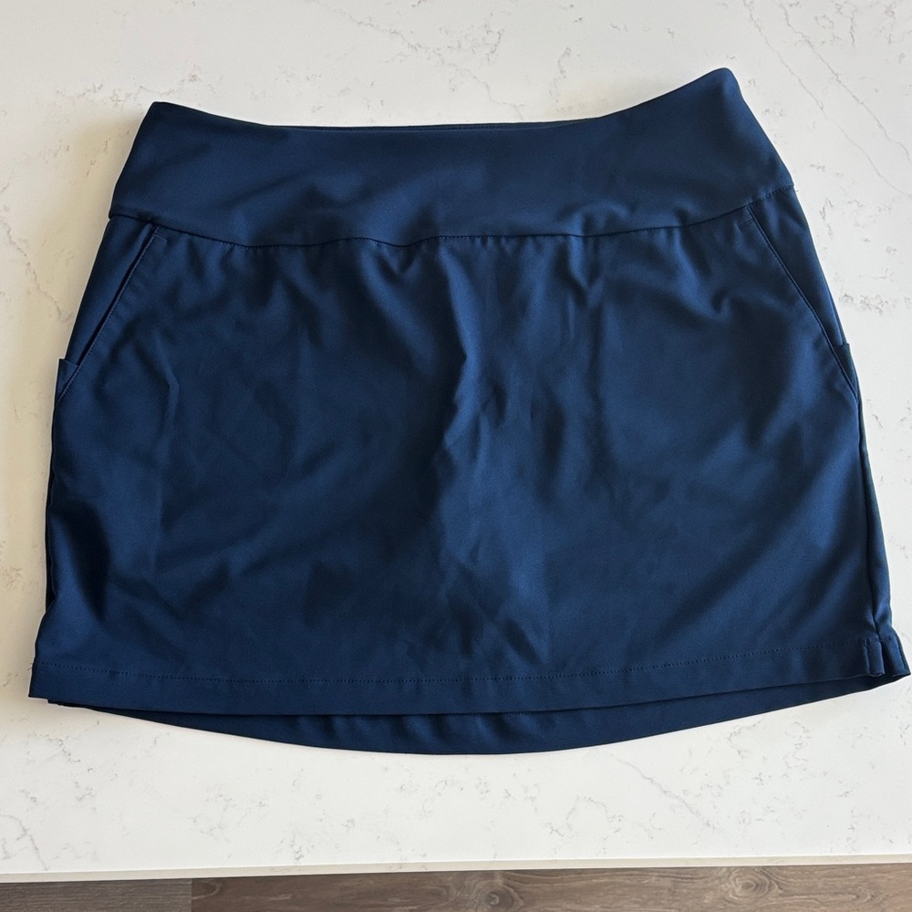 Adidas Woman’s Navy Skort - Medium